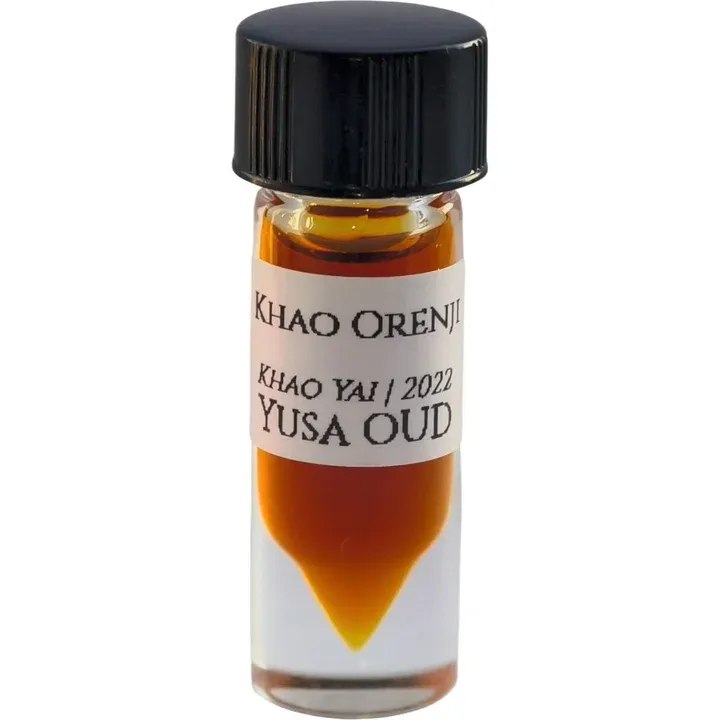 Yusa Aromatics Khao Orenji parfüm şişesi