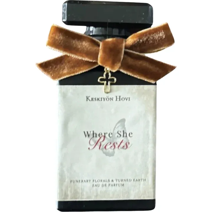 Keskiyön Hovi Where She Rests (Eau de Parfum) perfume bottle
