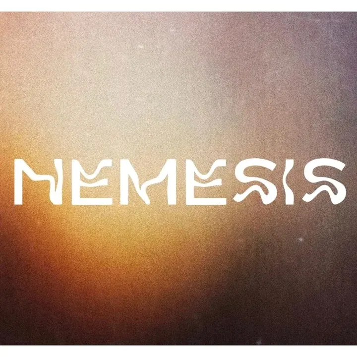 Venus Invictus Nemesis parfüm şişesi