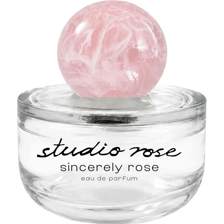 Studio Rose Sincerely Rose parfüm şişesi