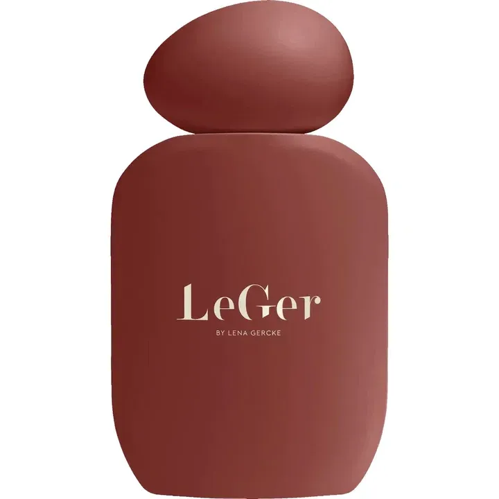 LeGer Signature Velvet perfume bottle