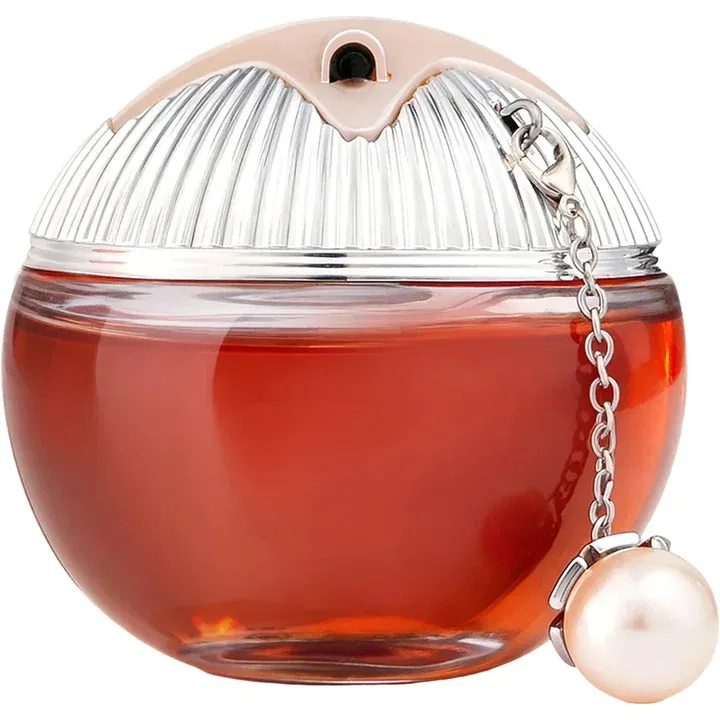 Ring Fame perfume bottle