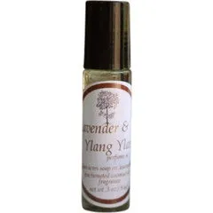 Hidden Acres Soap Co. Lavender & Ylang Ylang parfüm şişesi