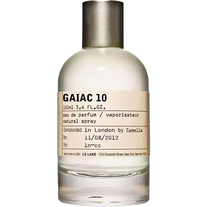 Le Labo Gaiac 10 parfüm şişesi