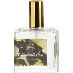 Illume Chanterelle Moss perfume bottle