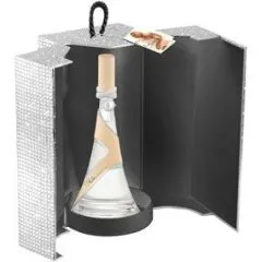 Rihanna Nude Limited Edition parfüm şişesi