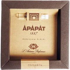 L'Artisan Parfumeur Ambroisie ArArAt perfume bottle