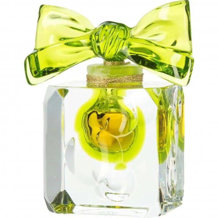Grès Cabochard Edition Baccarat perfume bottle
