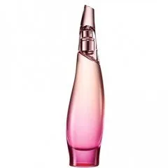 DKNY Liquid Cashmere Blush parfüm şişesi