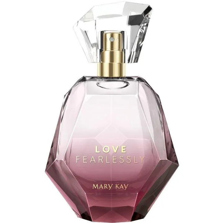Mary Kay Love Fearlessly parfüm şişesi