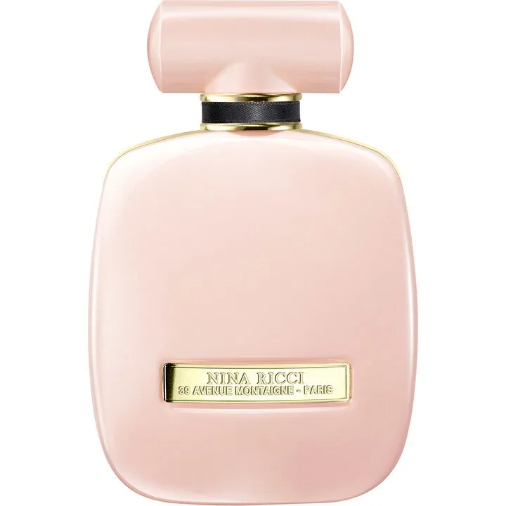 Nina Ricci Rose Extase parfüm şişesi