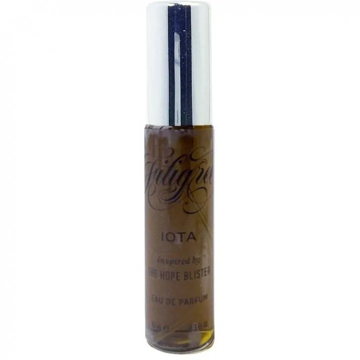 Filigree & Shadow Iota perfume bottle